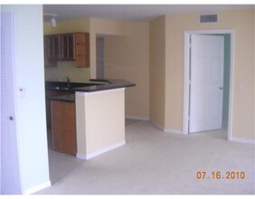 1209 Villa Cir in Boynton Beach, FL - Building Photo - Building Photo