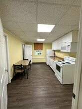 1675 Old Nelson Rd in Ball Ground, GA - Foto de edificio - Building Photo