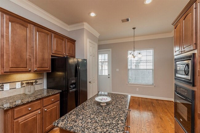 10126 Holly Chase Dr