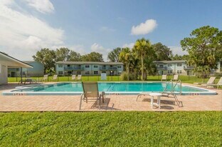 700 W Pope Rd, Unit E39 in St. Augustine, FL - Building Photo