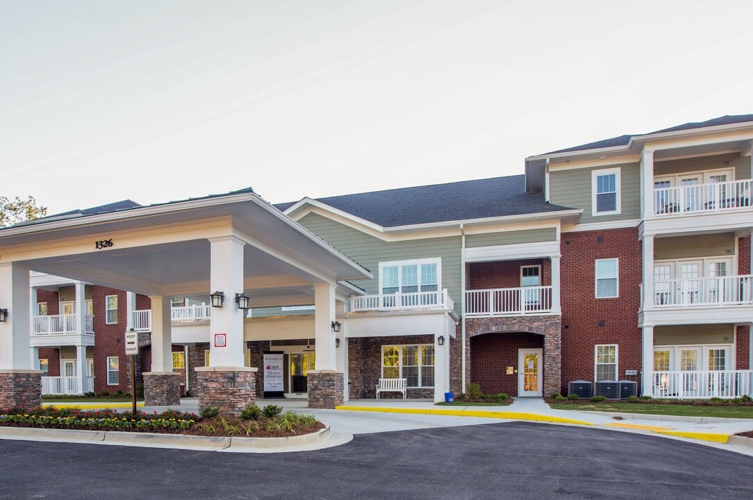 Wisteria Place at Hamilton Mill 55+ in Buford, GA - Foto de edificio