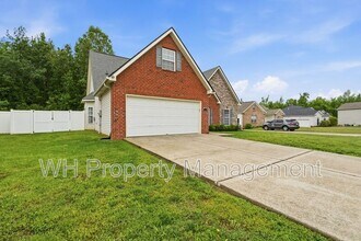572 Preakness Cir in Pleasant View, TN - Building Photo - Building Photo