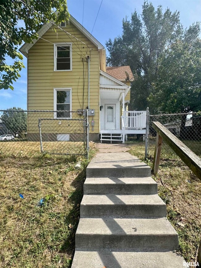 property at 201 S Howell St