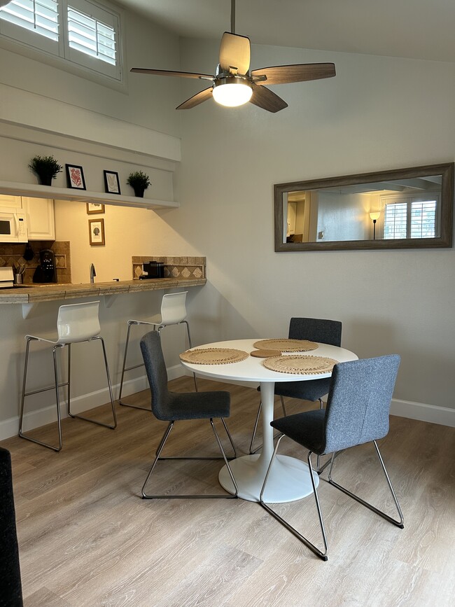 16922 Pacific Coast Hwy, Unit 204 in Huntington Beach, CA - Building Photo - Building Photo