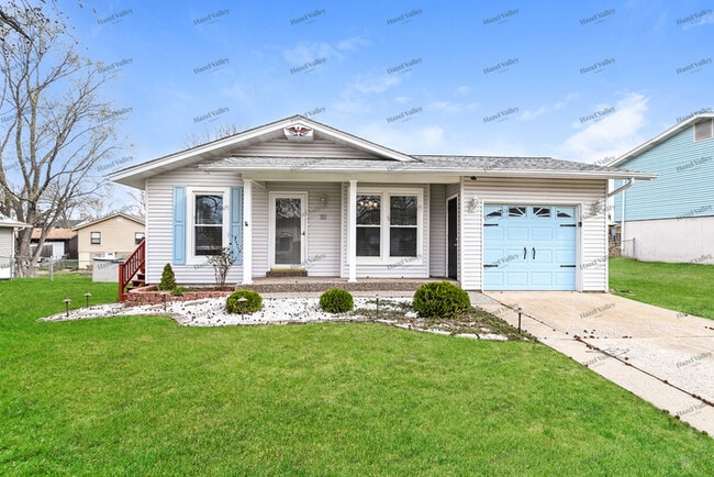 property at 10 River Bend Ct