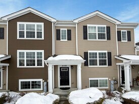 2385 Upland Rd in Pingree Grove, IL - Building Photo