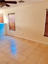 4229 Silver Magic Ct in Las Vegas, NV - Building Photo - Building Photo