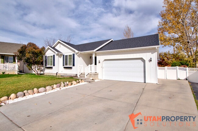 property at 11843 Logans Run Cove