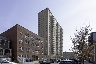 Lind-Ric Apartments in Bronx, NY - Foto de edificio - Building Photo