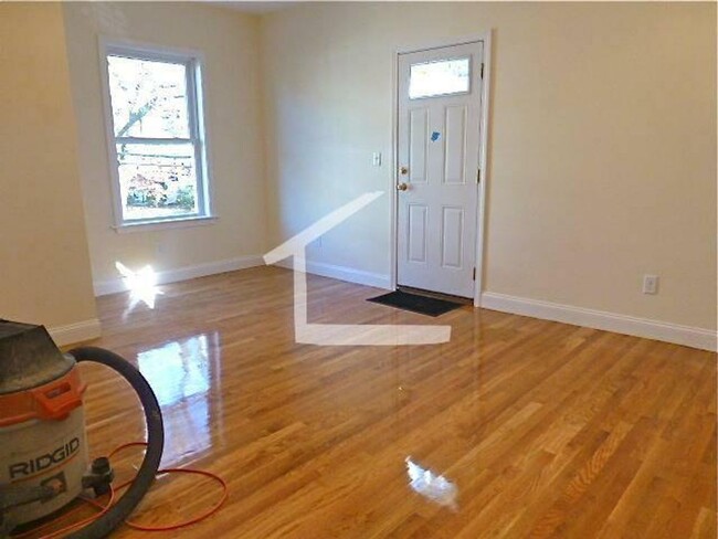 174 Fuller St in Brookline, MA - Building Photo - Building Photo