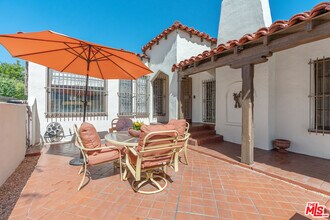1511 Pandora Ave in Los Angeles, CA - Building Photo - Building Photo