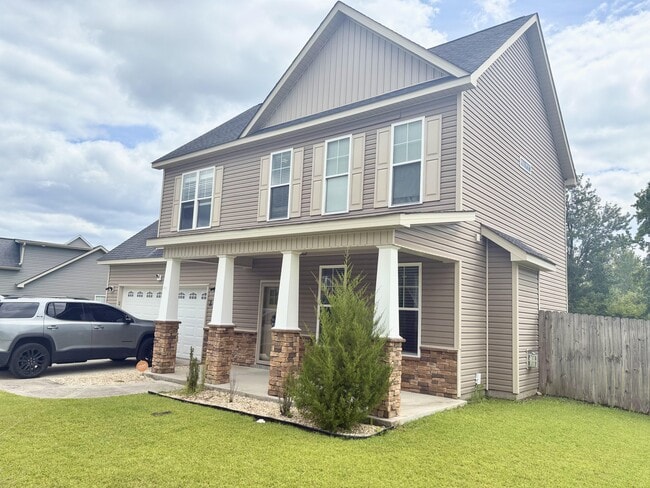 219 Hidden Oaks Dr in Jacksonville, NC - Building Photo - Building Photo