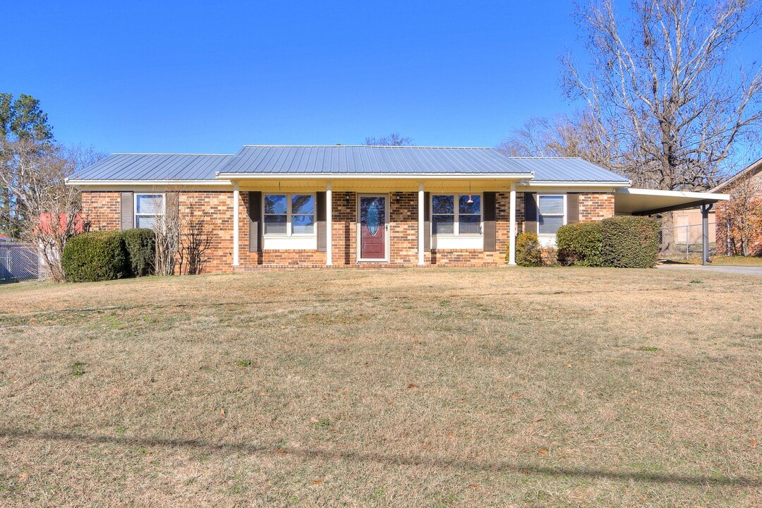 4535 Dewey Dr in Martinez, GA - Building Photo