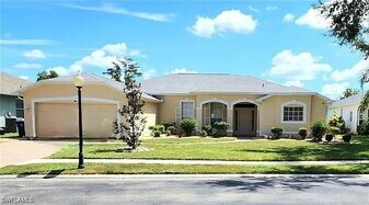 17611 Sterling Lake Dr in Ft. Myers, FL - Building Photo