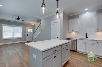 8 Howard St in Greenville, SC - Building Photo - Building Photo