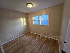 6901 N 42nd St in Milwaukee, WI - Building Photo - Building Photo