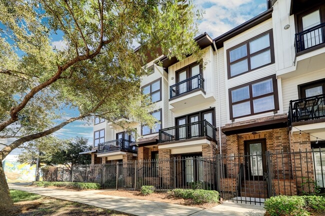 property at 1305 Delano St