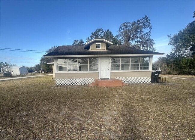 property at 738 N Dean Rd