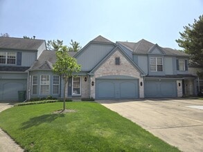 713 Alsace Ct in Buffalo Grove, IL - Foto de edificio - Building Photo