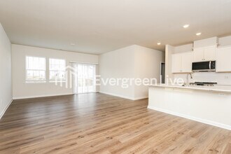 811 Pear Blossom Ct in Winston-Salem, NC - Building Photo - Building Photo