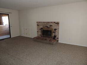 3375 Bowie Rd in Reno, NV - Building Photo - Building Photo