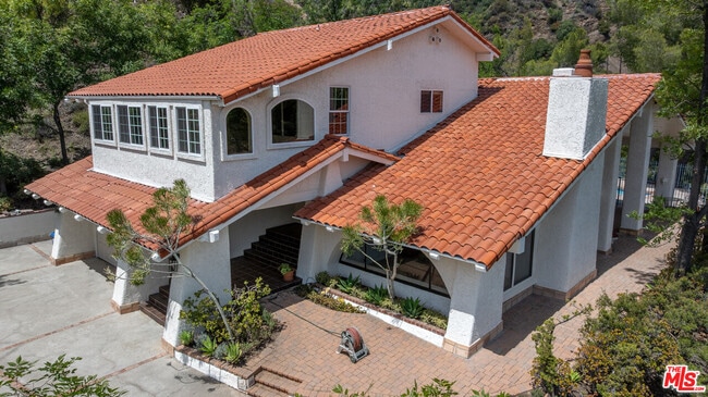 13033 Sky Valley Rd in Los Angeles, CA - Building Photo - Building Photo