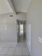 35 Roanoke Dr in Ft. Myers, FL - Building Photo - Building Photo