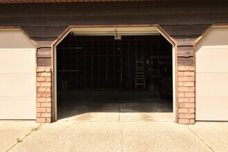1155 N Hampton Dr NE in Grand Rapids, MI - Building Photo - Building Photo