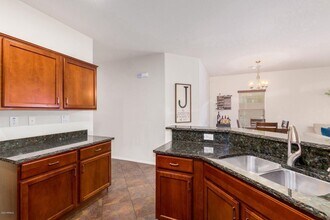 10811 W El Cortez Pl in Peoria, AZ - Foto de edificio - Building Photo