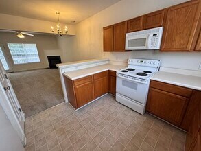 4622 Centrebrook Cir in Raleigh, NC - Building Photo - Building Photo