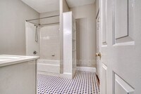 2348 Eutaw Pl photo'