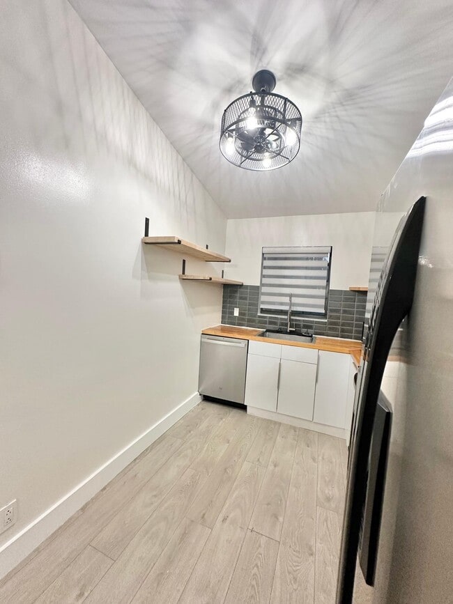 3000 Norwood Pl in Boca Raton, FL - Building Photo - Building Photo