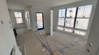 36 Colborne Rd, Unit 1 in Boston, MA - Building Photo - Building Photo