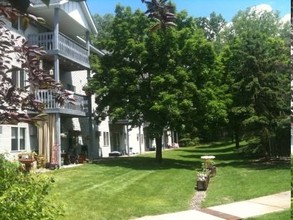 County Line Plaza in Greenfield, MN - Building Photo - Building Photo