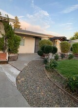 7337 Dave St in Sacramento, CA - Building Photo - Building Photo