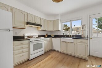 19 Windy Knolls in Greenwich, CT - Building Photo - Building Photo