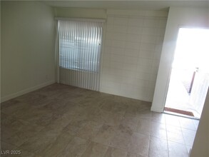 357 E Van Wagenen St in Henderson, NV - Building Photo - Building Photo