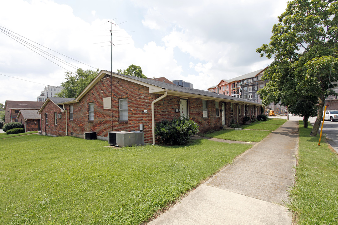 217 30th Ave N in Nashville, TN - Building Photo