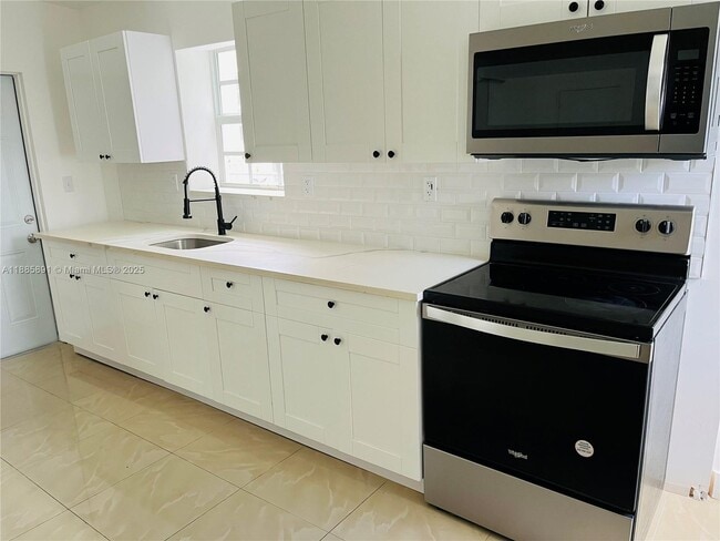 property at 1935 Marseille Dr