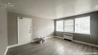 1007 Adelaide St N in London, ON - Building Photo