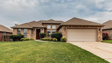 4300 SW Brownstone Ave in Bentonville, AR - Building Photo - Building Photo