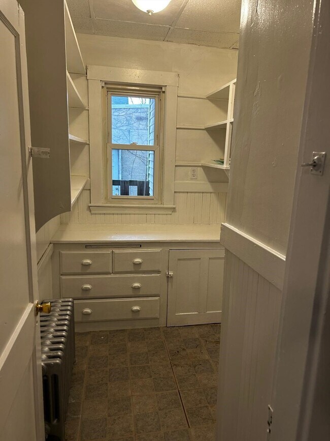 63 Pinckney St, Unit #3 in Somerville, MA - Building Photo - Building Photo