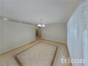 2605 Eastman Dr in St. Paul, MN - Foto de edificio - Building Photo