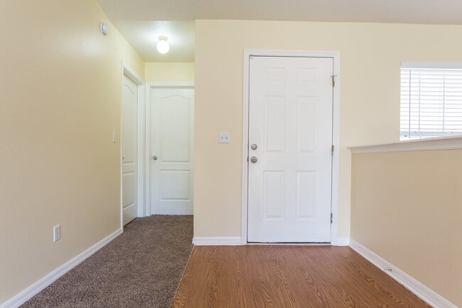 14915 Windy Mt Cir in Clermont, FL - Foto de edificio - Building Photo