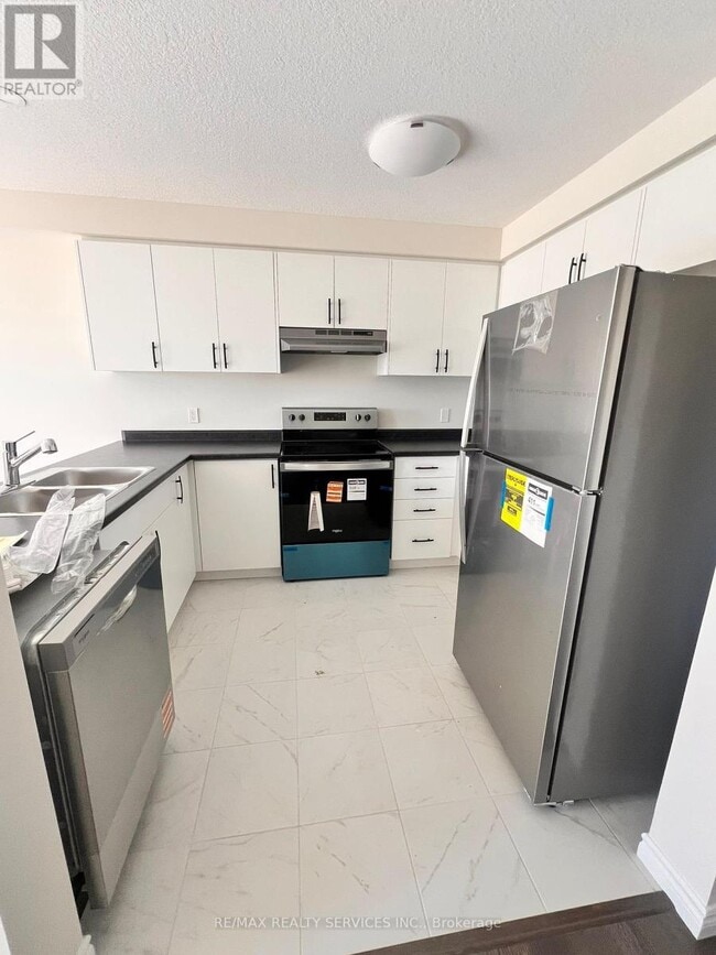 property at 9 BECKER St