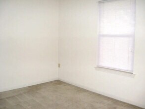 1334 Martin Ave in Ephrata, PA - Foto de edificio - Building Photo