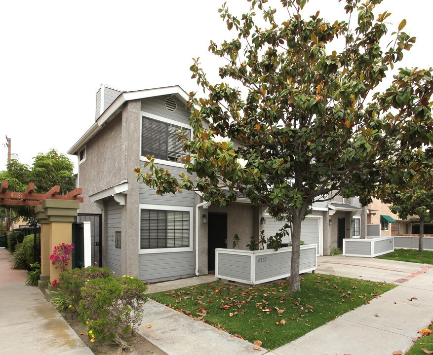 4751-4757 Mansfield St in San Diego, CA - Building Photo