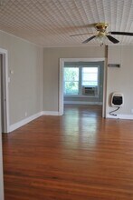 701 W Sycamore St in Denton, TX - Foto de edificio - Building Photo