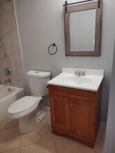 1140 Lake Victoria Dr, Unit m in West Palm Beach, FL - Building Photo - Building Photo