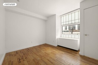 308 Eckford St in Brooklyn, NY - Building Photo - Building Photo
